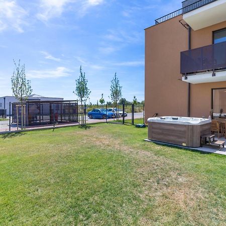 Boho Apt W Jacuzzi, Grill & Garden 모드라 외부 사진