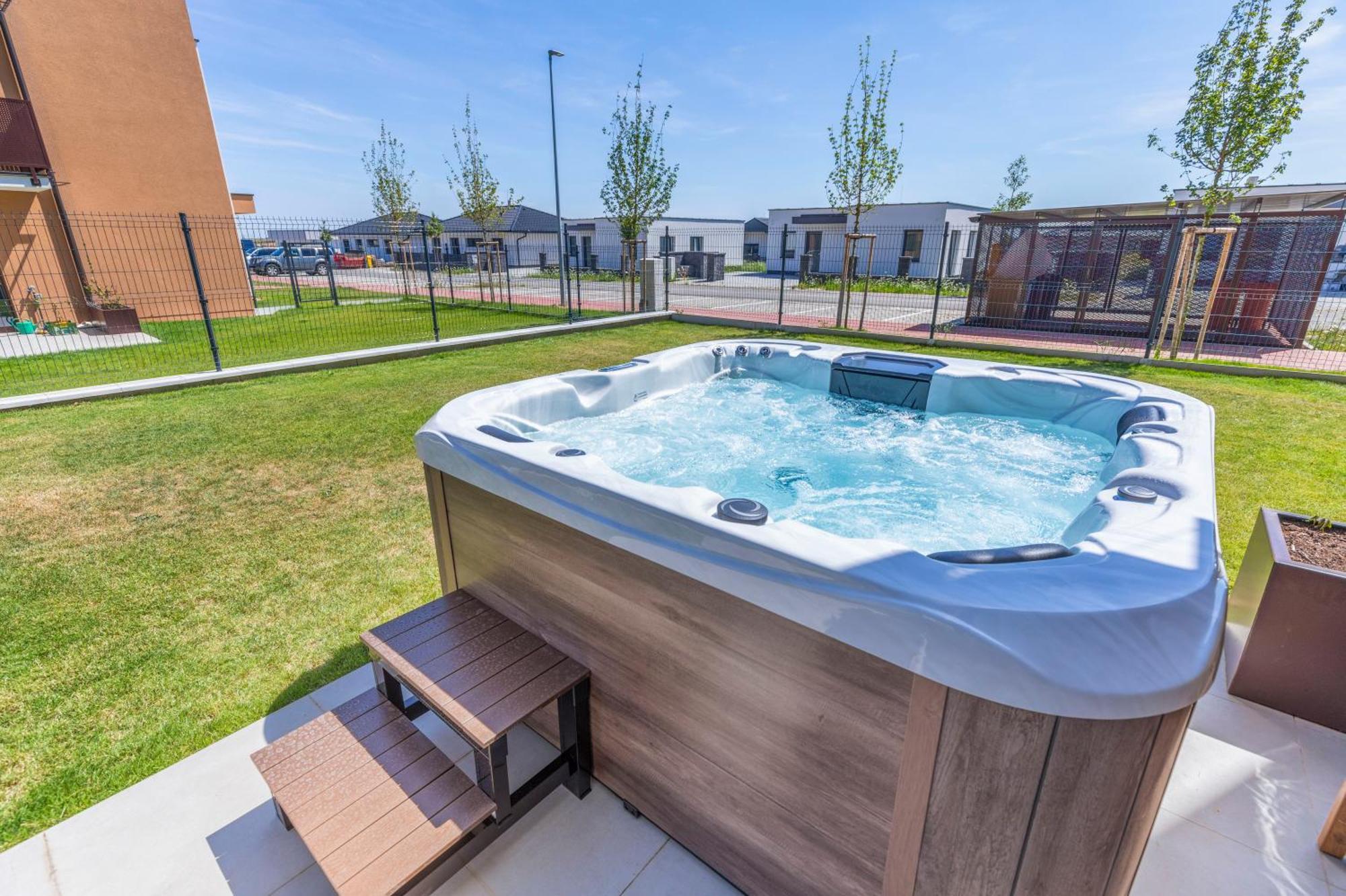 Boho Apt W Jacuzzi, Grill & Garden 모드라 외부 사진